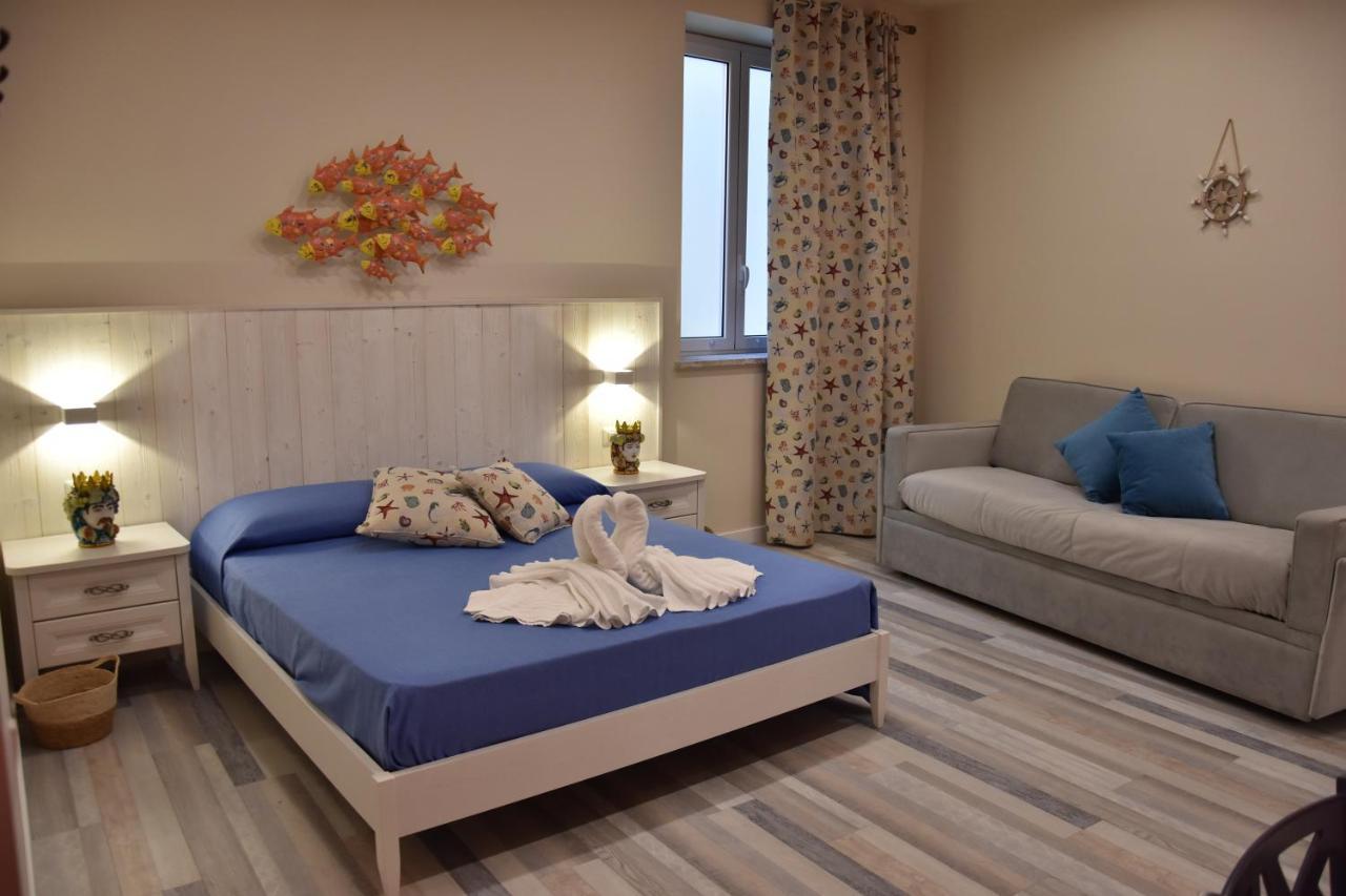 B&B Marina Blu Giardini Naxos Exterior photo