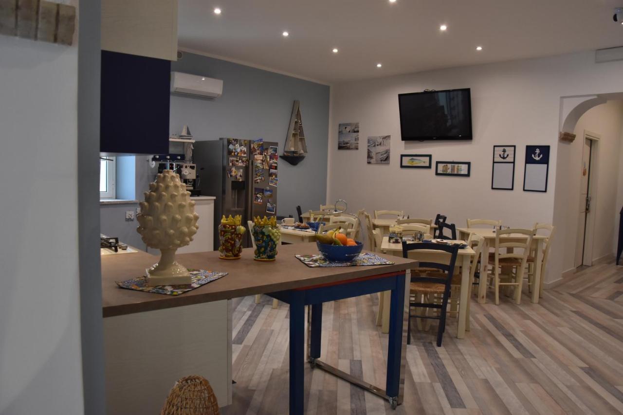 B&B Marina Blu Giardini Naxos Exterior photo